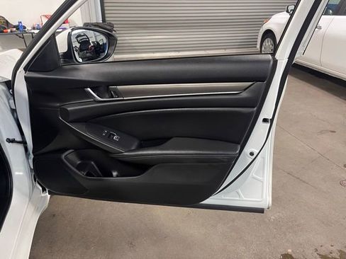 Used 2020 Honda Accord LX image 12