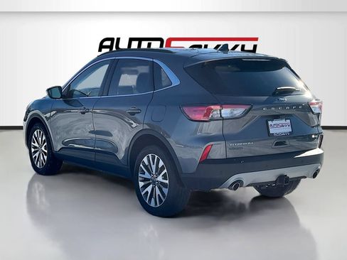 Used 2022 Ford Escape Titanium w/ Class II Trailer Tow Package AWD/4WD image 5