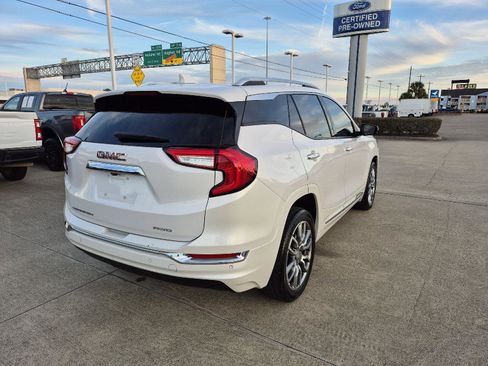 Used 2024 GMC Terrain Denali w/ Denali Premium Package image 26