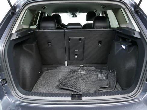 Certified 2025 Volkswagen Taos SE w/ Black Wheel Package FWD image 27