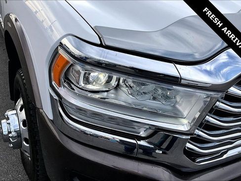 Used 2019 RAM 3500 Limited w/ Max Tow Package image 32