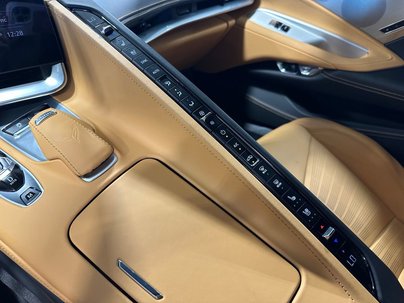 Used 2023 Chevrolet Corvette Stingray Premium Cpe w/ Z51 Performance Package RWD image 31