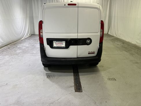 Used 2018 RAM ProMaster City Tradesman FWD image 9