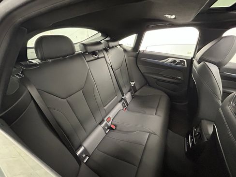 Used 2025 BMW i4 xDrive40i image 40