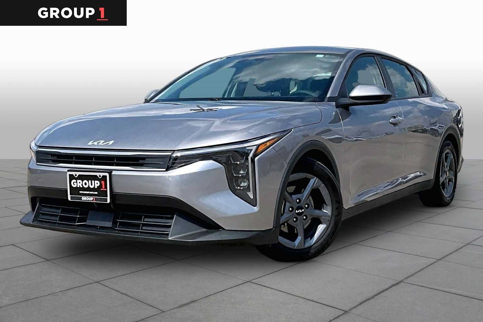 Used 2025 Kia K4 FWD image 1