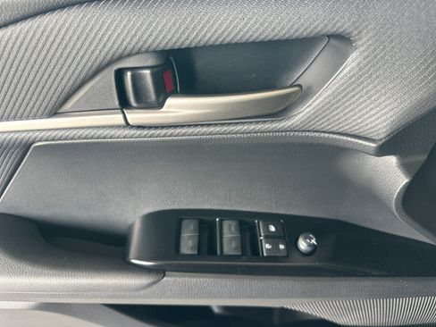 New 2026 Toyota Camry Hybrid FWD image 10
