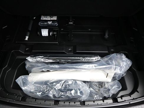 Used 2026 Chevrolet Equinox EV LT FWD image 40