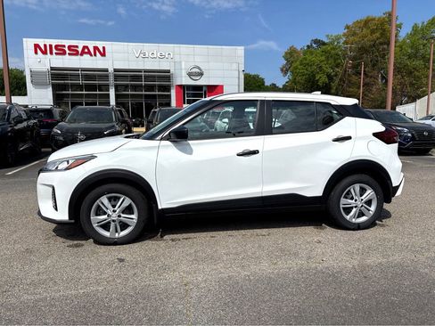 Used 2025 Nissan Kicks Play S FWD image 28