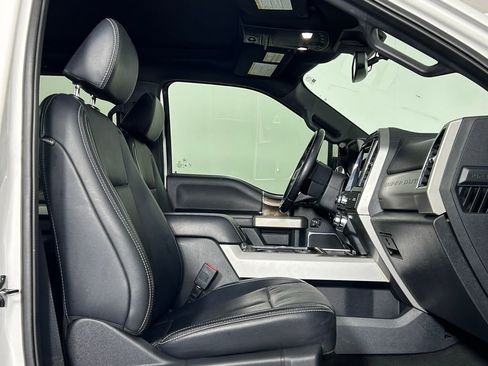 Used 2022 Ford F250 Lariat w/ Lariat Ultimate Package image 10