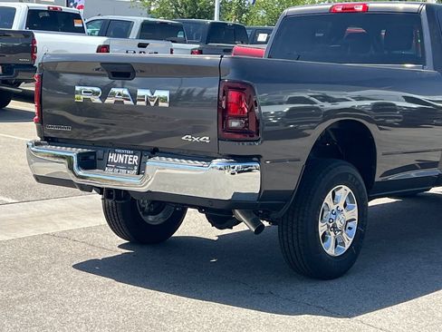 New 2026 RAM 2500 Big Horn AWD/4WD image 8