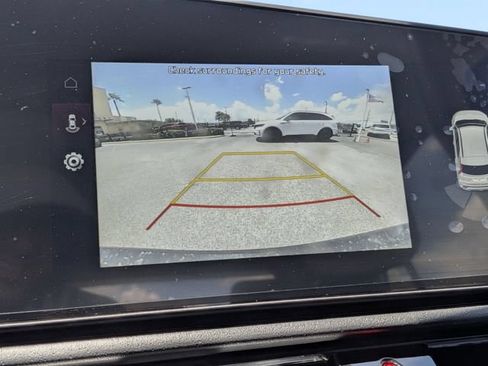 Used 2025 Kia Niro EX Touring FWD image 20