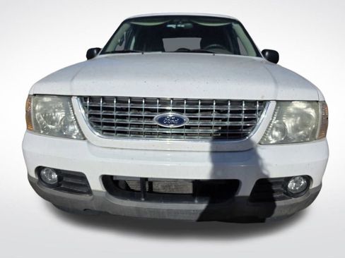 Used 2003 Ford Explorer XLT image 4