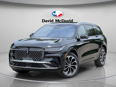New 2026 Lincoln Nautilus Reserve AWD/4WD image 2