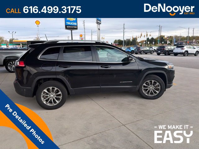 Used 2020 Jeep Cherokee Latitude Plus w/ Cold Weather Group AWD/4WD image 6