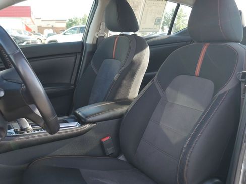 Used 2020 Nissan Sentra SR w/ Electronics Package FWD image 7