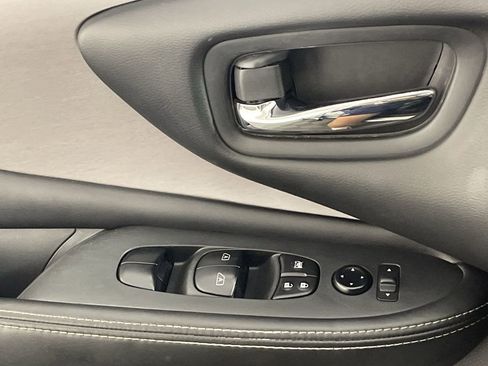 Used 2023 Nissan Murano SV image 19