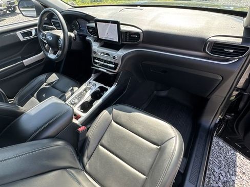 Used 2021 Ford Explorer XLT w/ Equipment Group 202A image 29