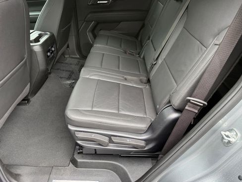 Used 2025 Chevrolet Tahoe Z71 AWD/4WD image 11