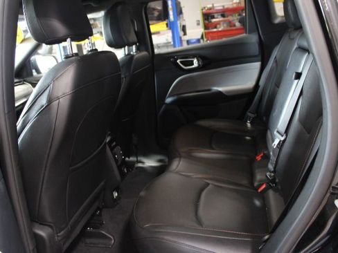 Used 2024 Jeep Compass Limited AWD/4WD image 14