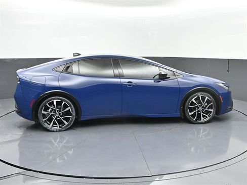 Used 2024 Toyota Prius Prime Premium w/ Advanced Technology Package FWD image 28
