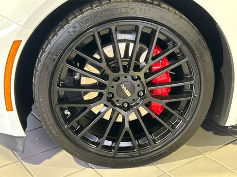 Used 2018 Chevrolet Corvette Stingray Coupe w/ 1LT image 11