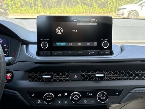Used 2025 Honda Accord SE image 12