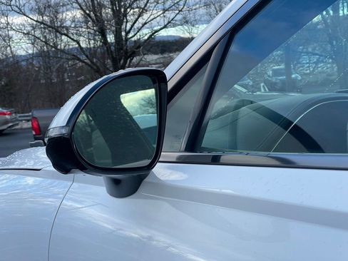 Used 2022 Genesis GV70 3.5T Sport image 33