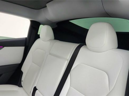 Used 2026 Tesla Model Y Long Range image 28