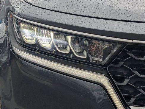 Used 2023 Kia Sorento LX image 9