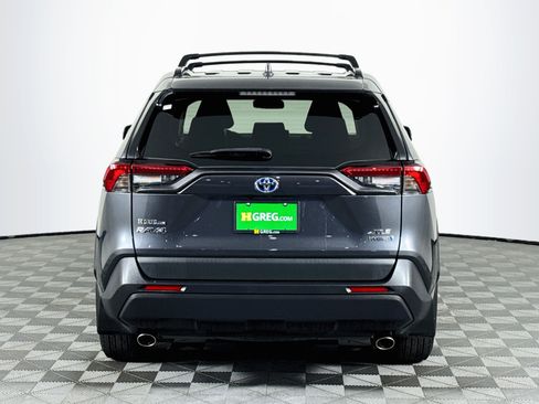 Used 2022 Toyota RAV4 XLE w/ Convenience Package AWD/4WD image 7