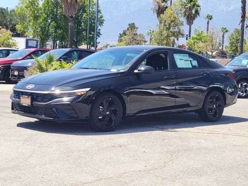 New 2026 Hyundai Elantra SEL Sport FWD image 2