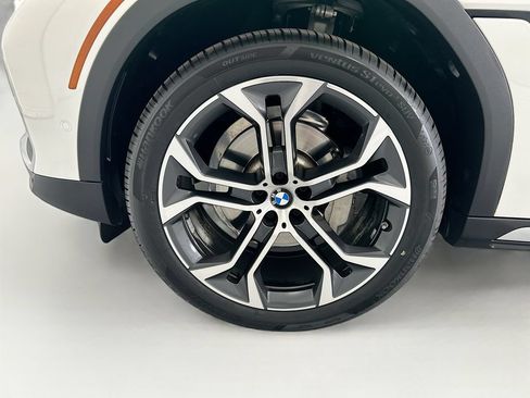 Used 2022 BMW X6 xDrive40i w/ Luxury Seating Package AWD/4WD image 29