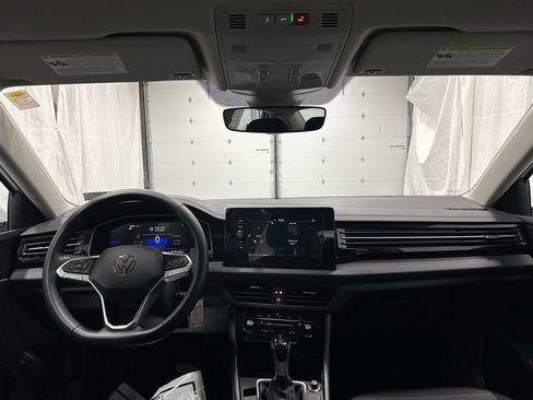 Used 2025 Volkswagen Jetta S image 38