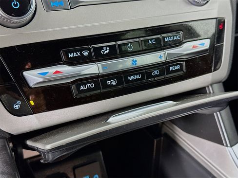 Used 2023 Ford Explorer XLT w/ Equipment Group 202A image 15