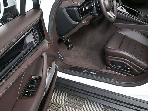 Certified 2026 Porsche Panamera Turbo image 8