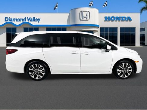New 2026 Honda Odyssey Elite image 2