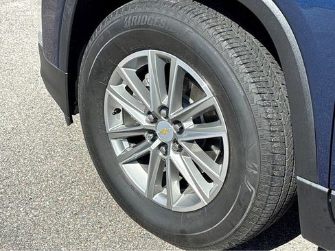 Used 2023 Chevrolet Traverse LT w/ LPO, Floor Liner Package AWD/4WD image 21