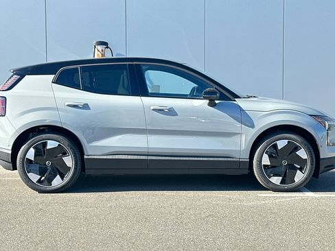 New 2025 Volvo EX30 Ultra w/ Protection Package Premier image 6
