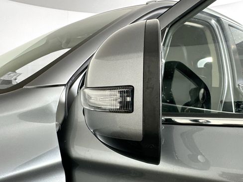 Used 2019 Mitsubishi Outlander SEL image 16