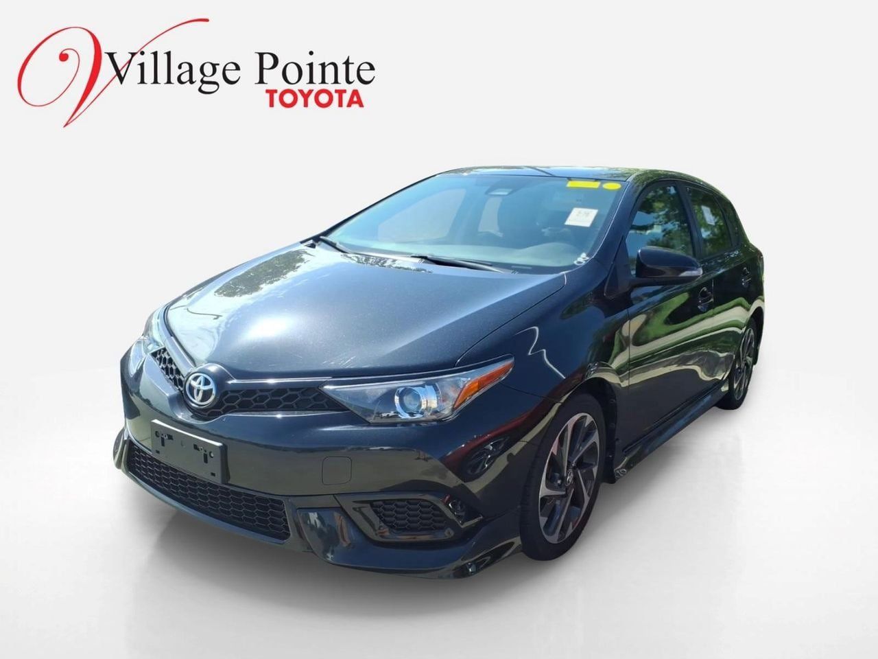 Used 2018 Toyota Corolla iM FWD image 1