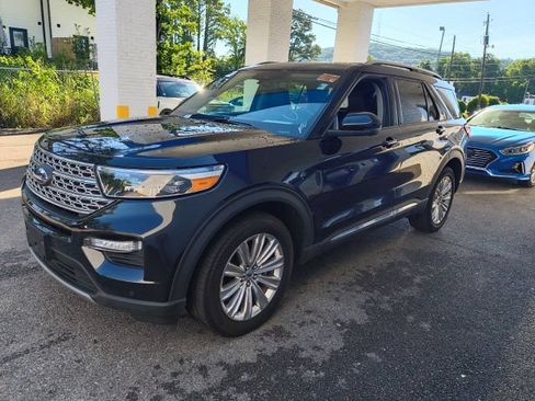 Used 2023 Ford Explorer Limited w/ Limited Technology Package AWD/4WD image 5