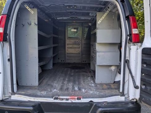 Used 2022 Chevrolet Express 2500 RWD 2500 Regular Wheelbase WT w/ Driver Convenience Package image 13