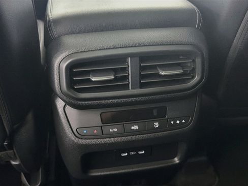 Used 2024 Honda Pilot Touring image 27