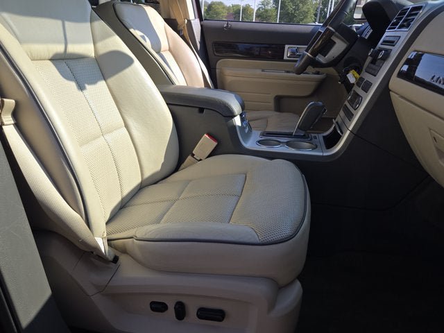 Used 2010 Lincoln MKX 2WD image 3