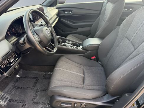Used 2024 Honda Accord Sport image 7