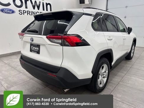 Used 2019 Toyota RAV4 LE image 5