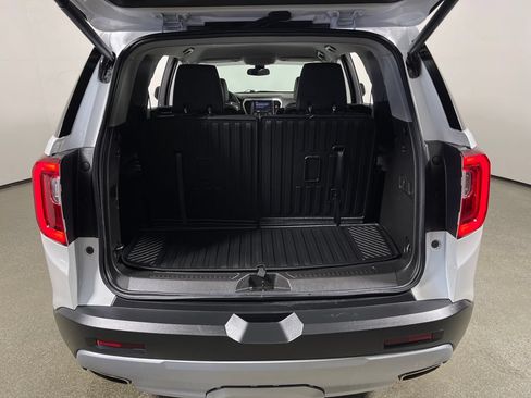 Used 2023 GMC Acadia SLT FWD image 10