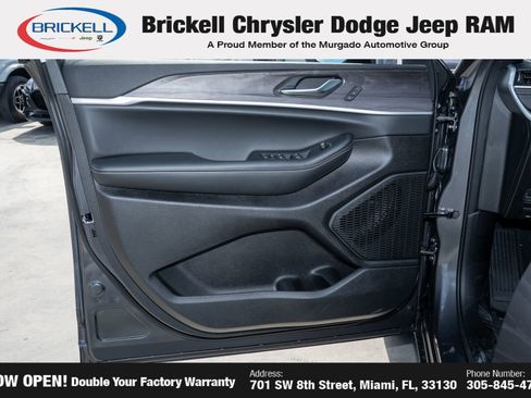 New 2025 Jeep Grand Cherokee Limited image 11