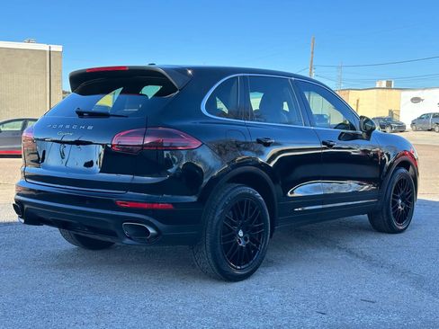 Used 2018 Porsche Cayenne Platinum Edition image 7
