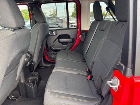 Used 2025 Jeep Wrangler Unlimited Sport AWD/4WD image 22